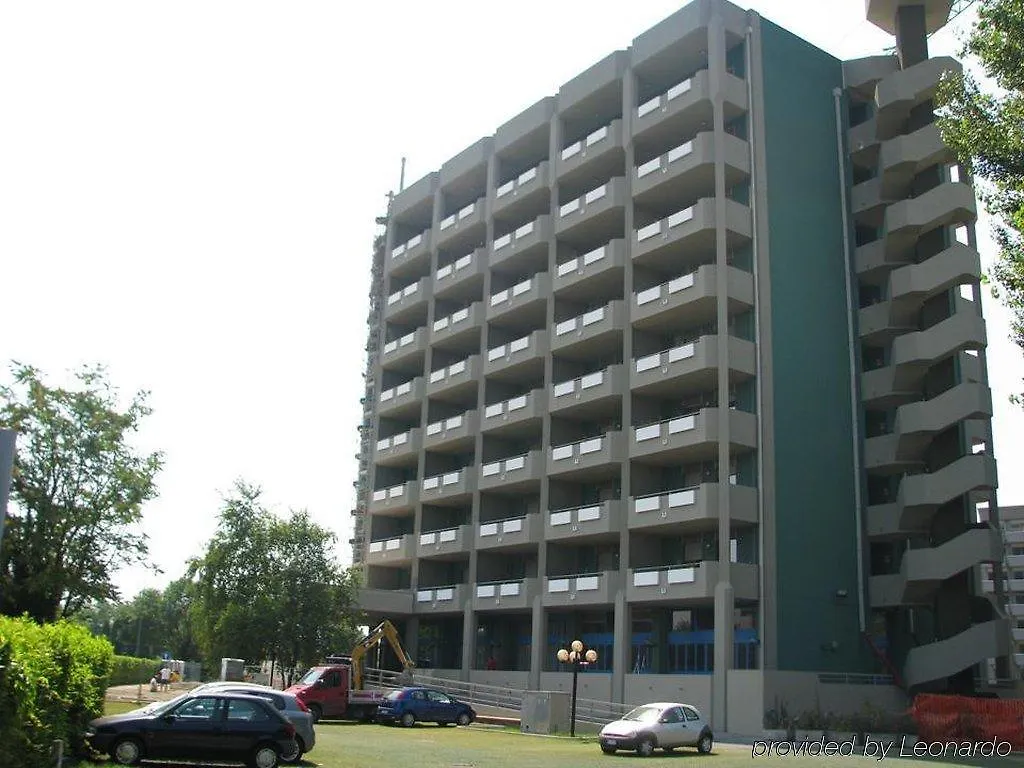 **** Aparthotel Unaway Hotel & Residence Quark Due Milano Italy